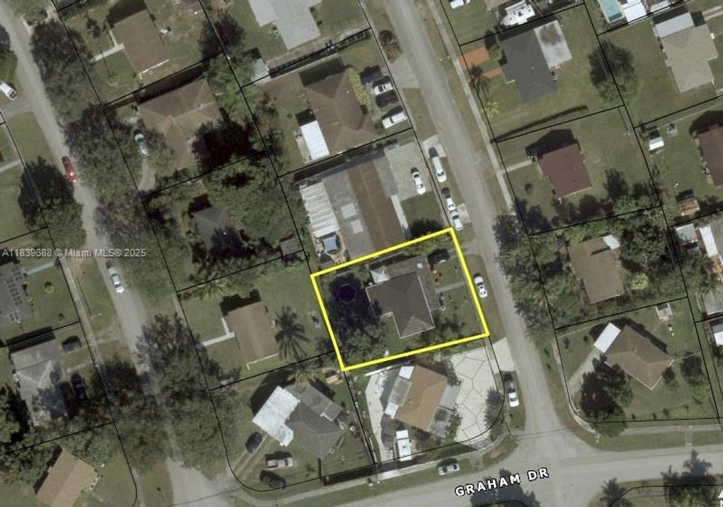 14760 Tyler St, Miami, FL 33176