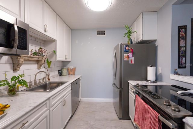 2433 NE 7TH STREET 2, Ocala, FL 34470