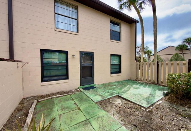 2433 NE 7TH STREET 2, Ocala, FL 34470