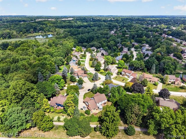 871 Stanford Court, Rochester Hills, MI 48309