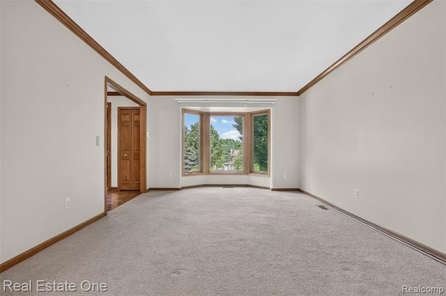 871 Stanford Court, Rochester Hills, MI 48309