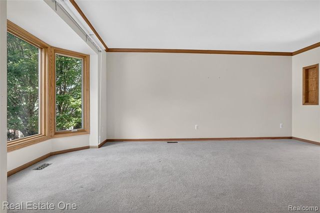 871 Stanford Court, Rochester Hills, MI 48309