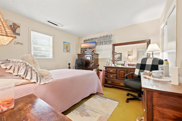 613 Elizabeth St., Georgetown, SC 29440
