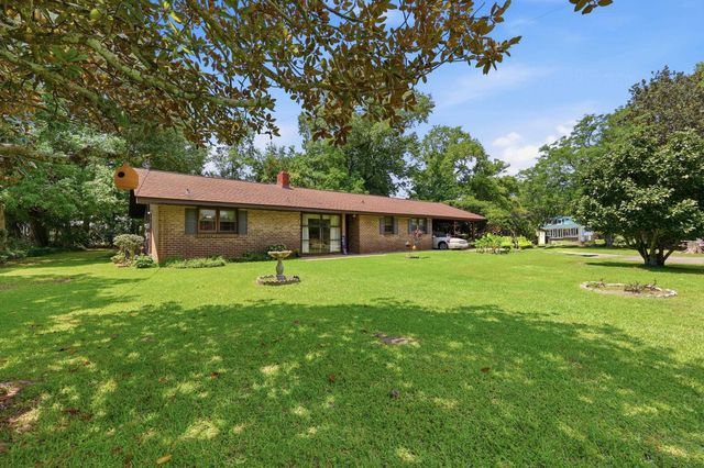 613 Elizabeth St., Georgetown, SC 29440