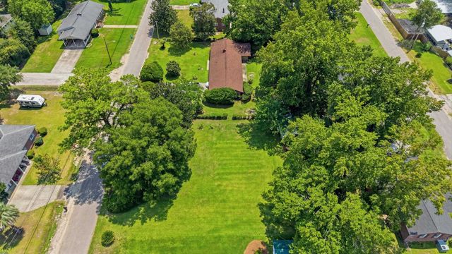 613 Elizabeth St., Georgetown, SC 29440