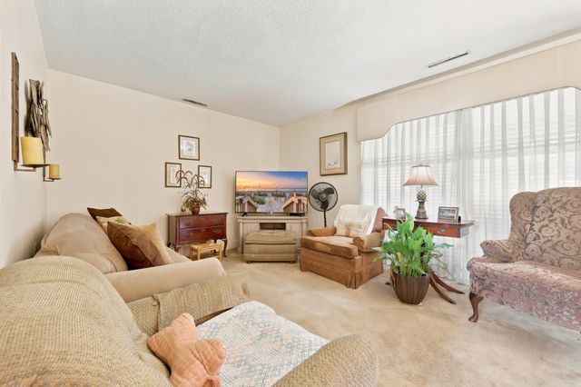 613 Elizabeth St., Georgetown, SC 29440