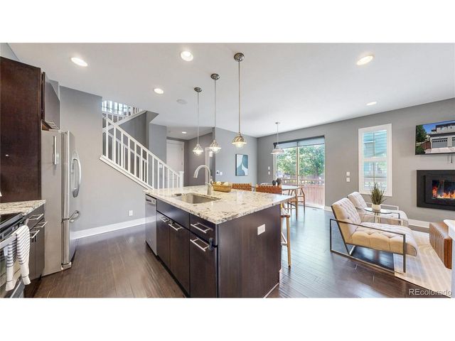 536 S Vance Ct, Lakewood, CO 80226