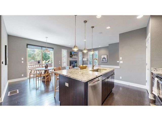 536 S Vance Ct, Lakewood, CO 80226