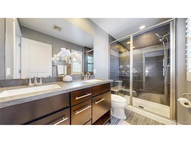 536 S Vance Ct, Lakewood, CO 80226