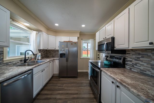 814 ST FRANCIS, Rapid City, SD 57701