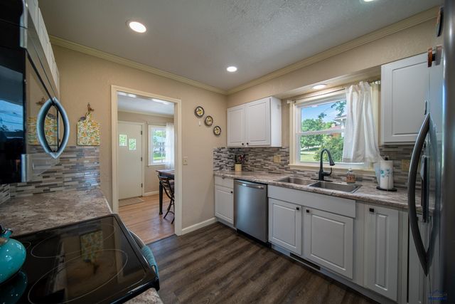 814 ST FRANCIS, Rapid City, SD 57701