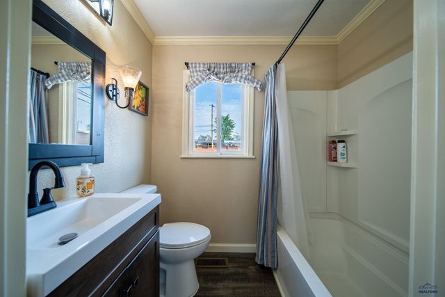 814 ST FRANCIS, Rapid City, SD 57701