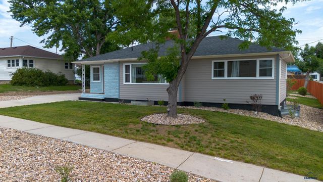 814 ST FRANCIS, Rapid City, SD 57701