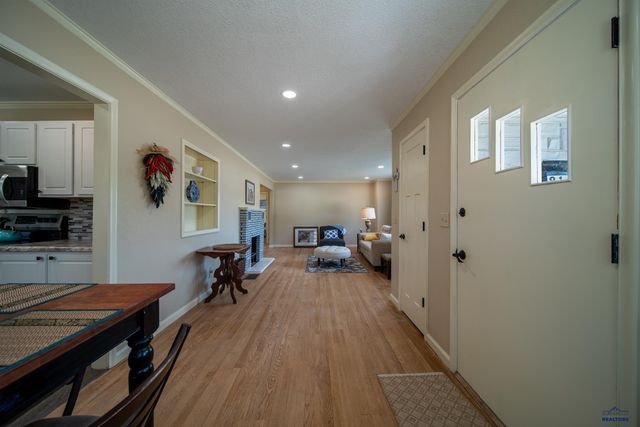 814 ST FRANCIS, Rapid City, SD 57701