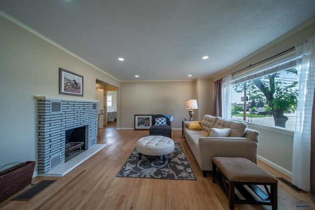 814 ST FRANCIS, Rapid City, SD 57701