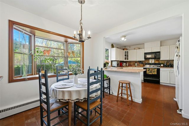 16 Brian Court, Northport, NY 11768