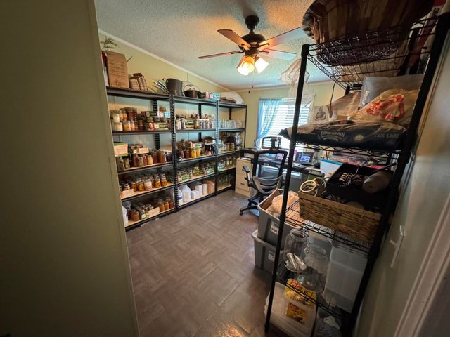 75 J D B Road, Russell Springs, KY 42642