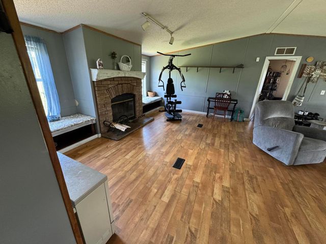 75 J D B Road, Russell Springs, KY 42642