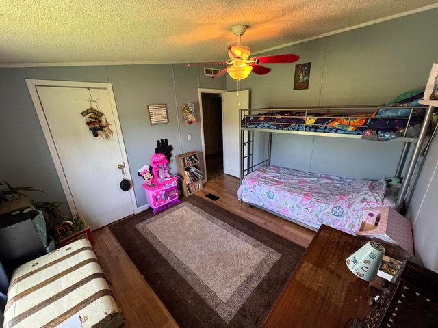 75 J D B Road, Russell Springs, KY 42642