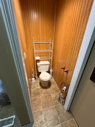 75 J D B Road, Russell Springs, KY 42642