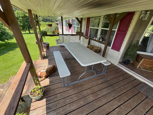 75 J D B Road, Russell Springs, KY 42642