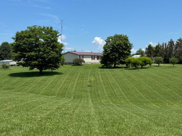 75 J D B Road, Russell Springs, KY 42642