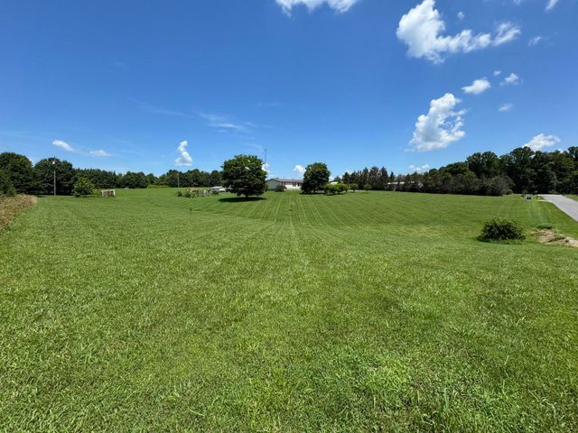 75 J D B Road, Russell Springs, KY 42642