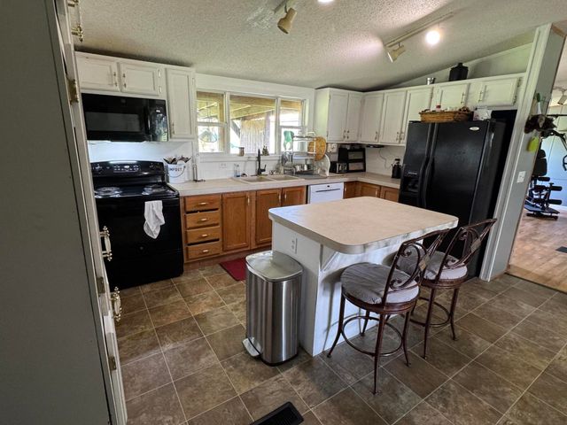 75 J D B Road, Russell Springs, KY 42642