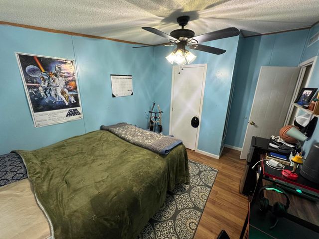 75 J D B Road, Russell Springs, KY 42642