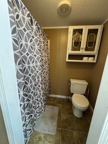 75 J D B Road, Russell Springs, KY 42642