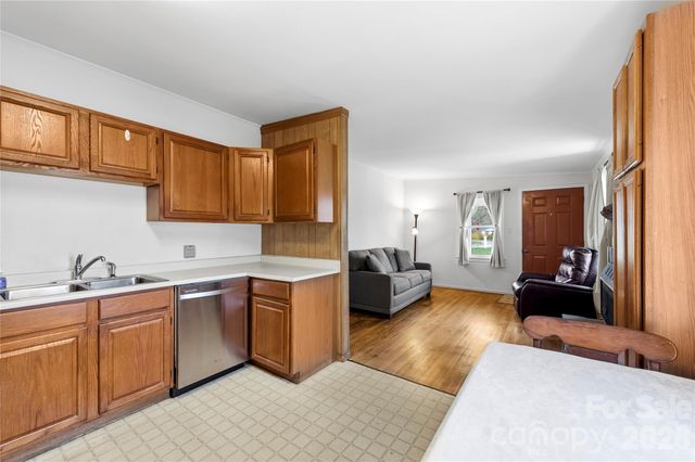 429 Jack Street, Hendersonville, NC 28792