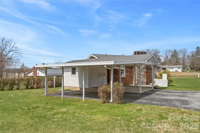 429 Jack Street, Hendersonville, NC 28792