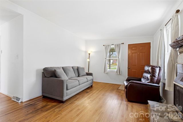429 Jack Street, Hendersonville, NC 28792