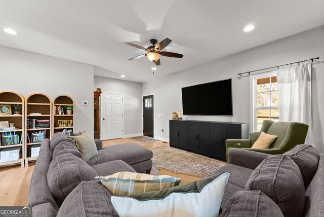 31 Dockmore Road, Cleveland, GA 30528