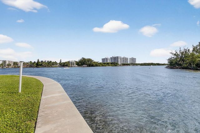 711 NE Harbour Terrace 3120, Boca Raton, FL 33431