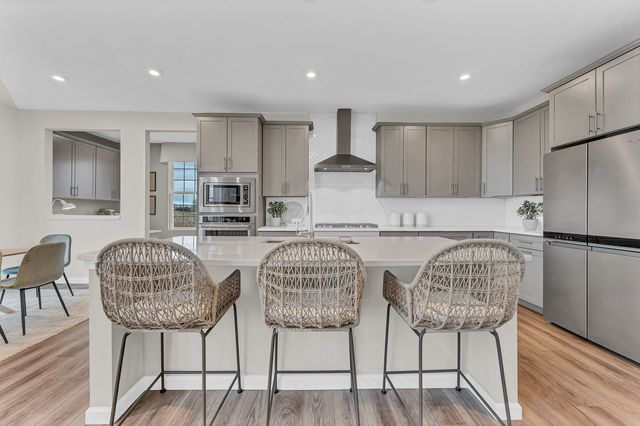 12766 Corbett Court, Lemont, IL 60439