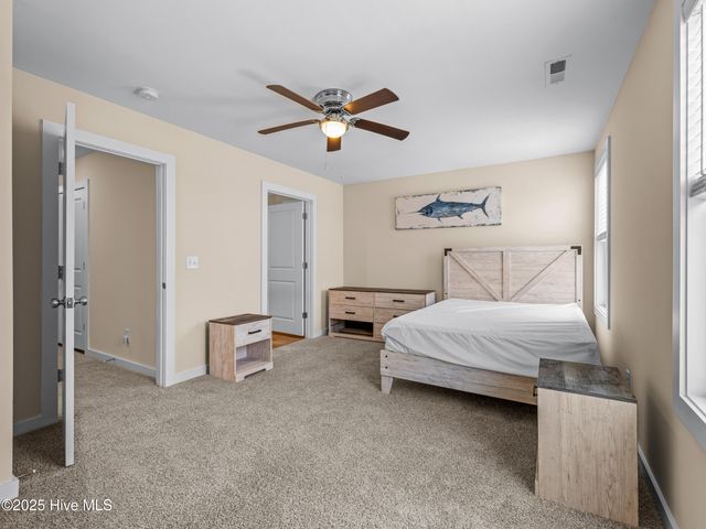 306 Starfish Lane, Sneads Ferry, NC 28460