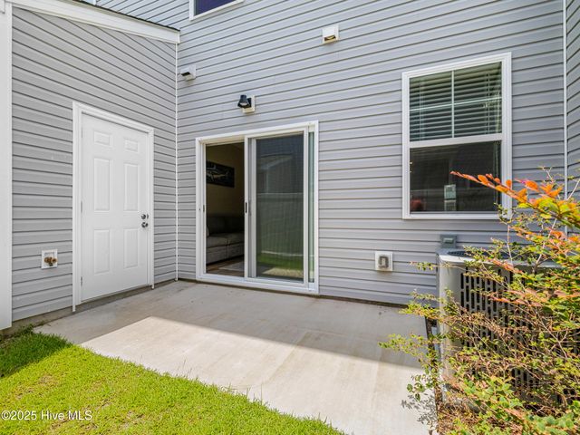 306 Starfish Lane, Sneads Ferry, NC 28460