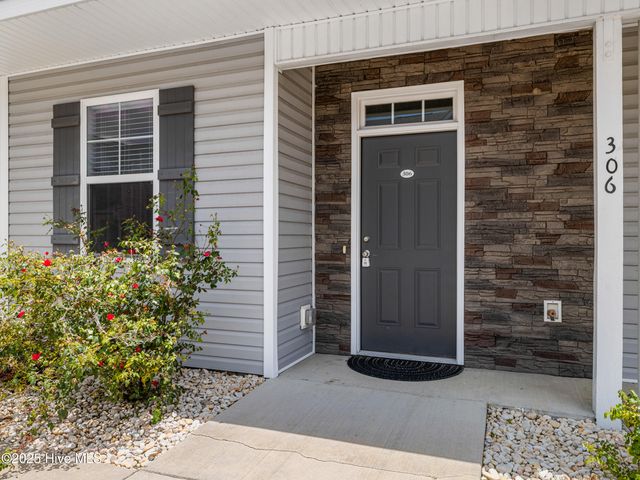 306 Starfish Lane, Sneads Ferry, NC 28460