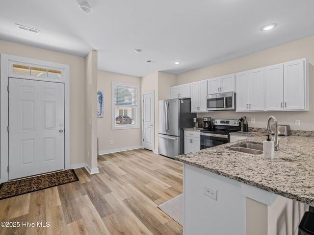 306 Starfish Lane, Sneads Ferry, NC 28460