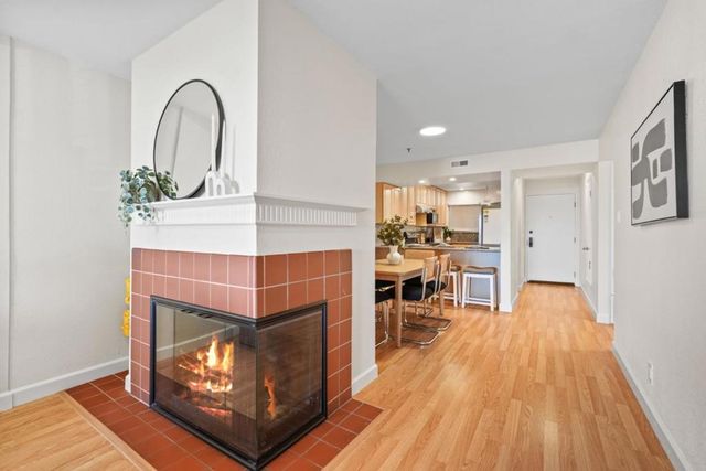 1 Laurel 102, San Carlos, CA 94070