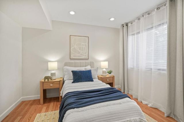 1 Laurel 102, San Carlos, CA 94070