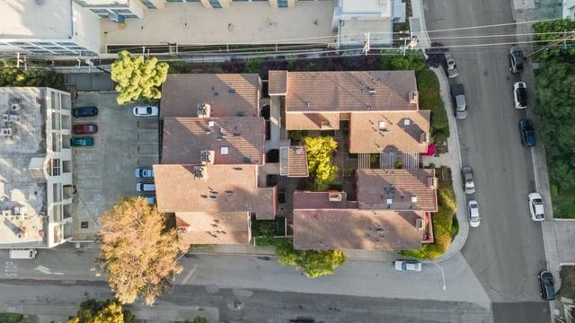 1 Laurel 102, San Carlos, CA 94070