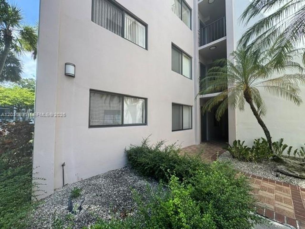 8760 SW 133rd Ave Road 107, Miami, FL 33183