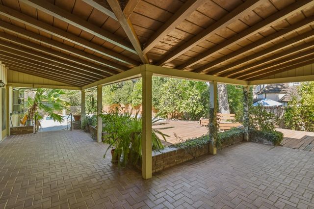 440 Mills Rd, Sacramento, CA 95864