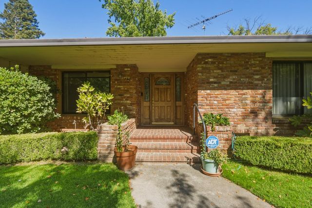 440 Mills Rd, Sacramento, CA 95864
