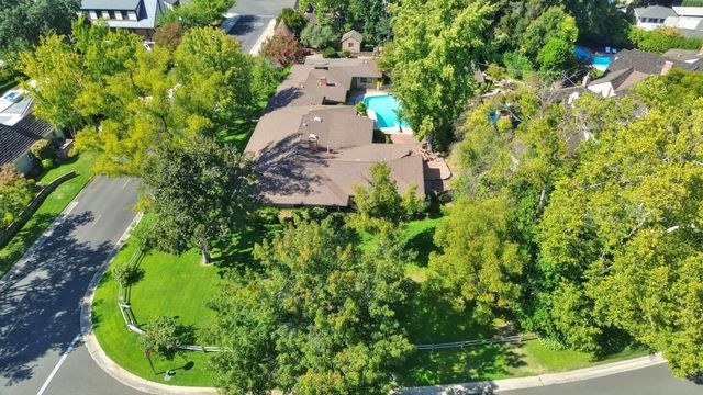 440 Mills Rd, Sacramento, CA 95864