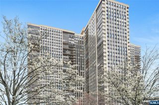 200 Winston Drive 1001, Cliffside Park, NJ 07010