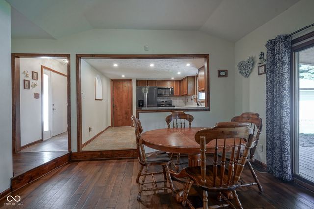 8604 E Edgewood Avenue, Indianapolis, IN 46239