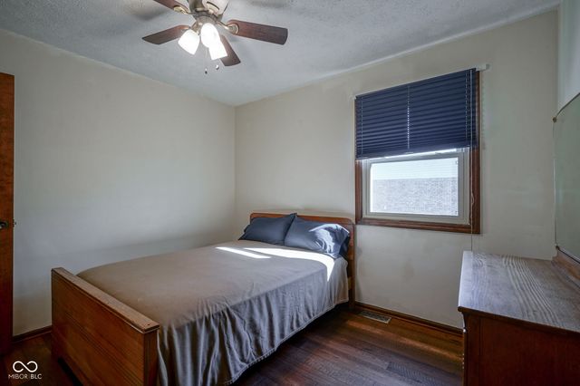 8604 E Edgewood Avenue, Indianapolis, IN 46239
